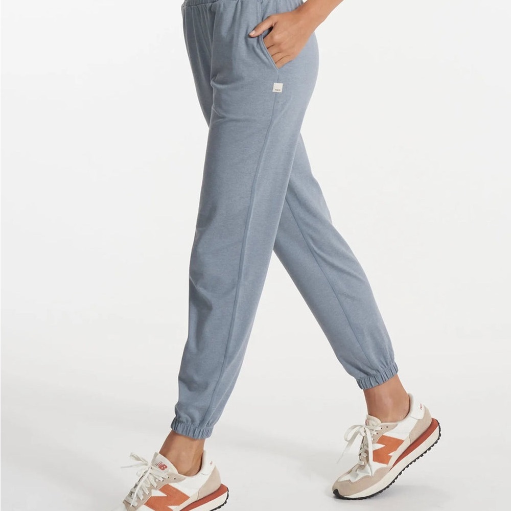 Vuori women’s boyfriend jogger